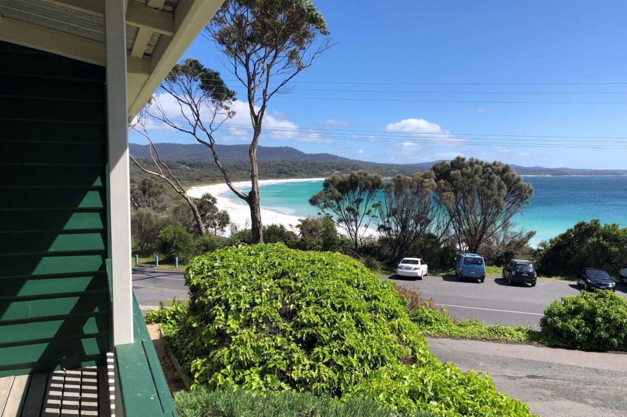 Binalong Beach Cottage Beachfront At Bay Of Fires Next To Restaurant Binalong Bay Экстерьер фото